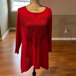 Glitterscape red/black heart motif top size medium